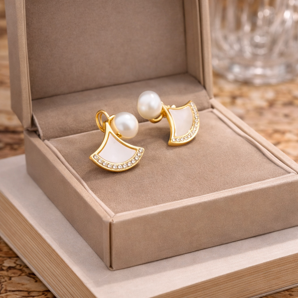 Pearl Fan Stud earrings - fan shape with pearl by PinkbyPC