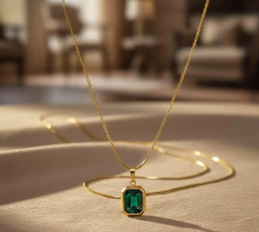 Emerald green stone gold frame pendant necklace by PinkbyPC
